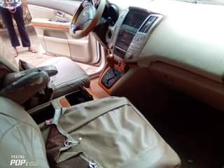 A picture of Naija uses Lexus 2006
