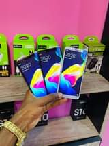 A picture of Sony na oppo