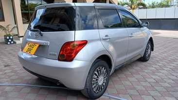 A picture of TOYOTA IST DPE