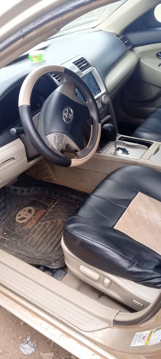 A picture of Toyota Camry 2010 Engine Venza