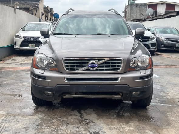 A picture of 2010 VOLVO XC90 3 2 FULL OPTION