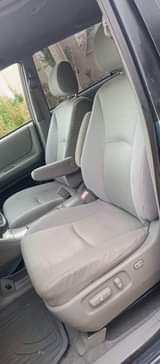 A picture of Tokumbo standard 2007 Toyota Highlander 3 seaters Everything is working