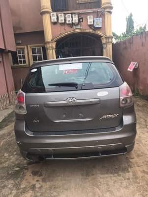 A picture of Toyota matrix 2005