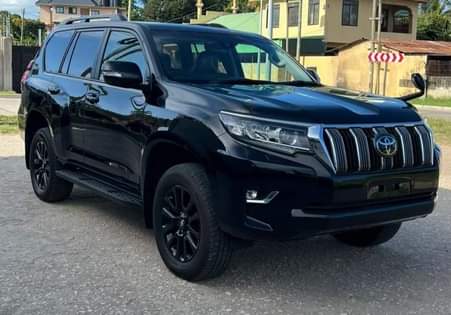 A picture of 2021 TOYOTA LANDCRUISER PRADO TX L