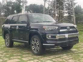 A picture of Toyota 4runner 2017