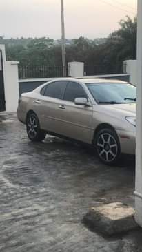A picture of Lexus ES300