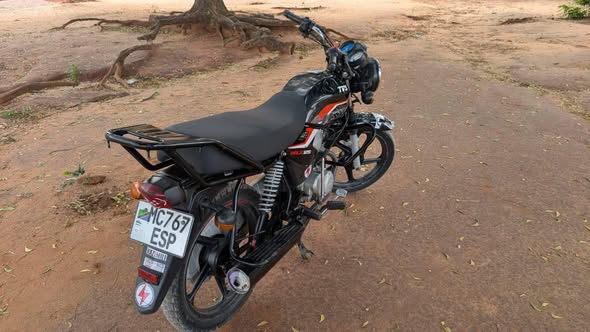 A picture of Tvs HLX cc125 new model gia5 inauzwa mbagala zakhem