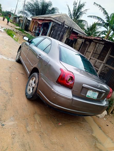 A picture of Toyota Avensis Engine Gear perfect 1 8m
