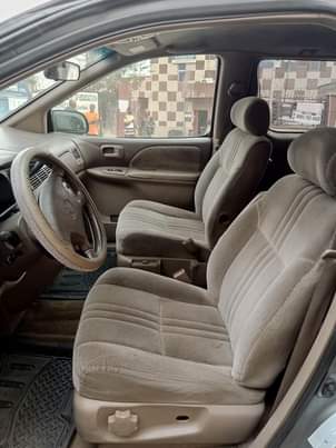 A picture of Toyota Sienna 2002