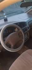 A picture of 2002 model Toyota sienna engine gear working perfectly Ac needs