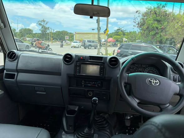 A picture of TOYOTA LAND CRUISER EAD