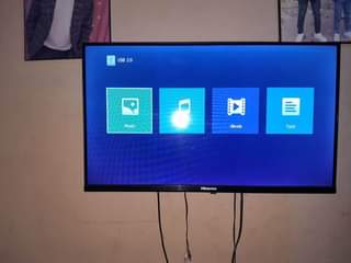 A picture of Hisense tv 32 frameless