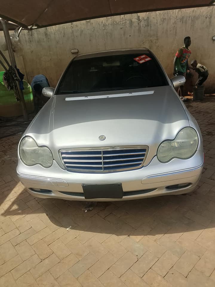 A picture of Clean used Mercedes Benz 203 c180