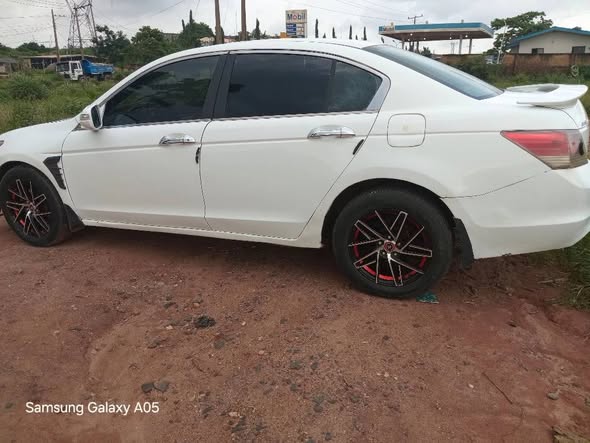 A picture of Honda accod
