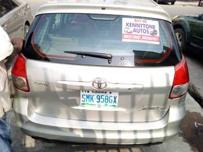 A picture of Toyota Matrix 04