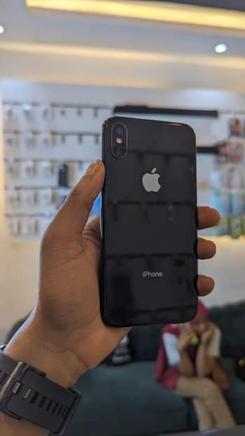 A picture of i phone x