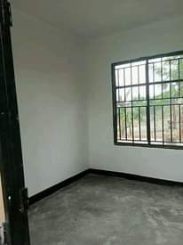 A picture of Chumba na choo ndani