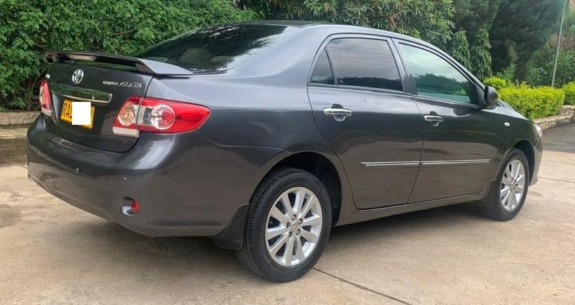 A picture of TOYOTA COROLLA ALTIS 2010 AUTOMATIC