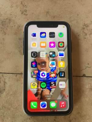 iPhone M.