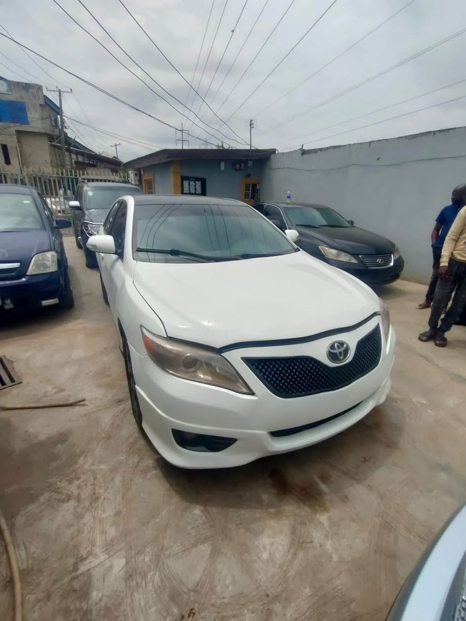 A picture of 2009 TOYOYA CAMRY FOUR PLUG