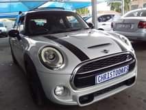 A picture of 2016 model Mini Cooper S automatic transmission