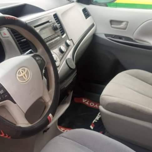 A picture of TOYOTA SIENNA 2012 BAD GEAR SOUND ENGINE N AC CHILLING