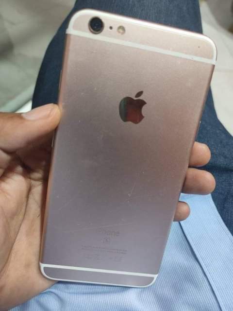 A picture of iPhone 6s plus ios 15