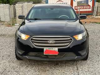A picture of 2014 Ford Taurus Belgium Standard