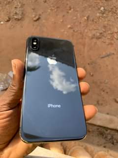 A picture of NAUZA IPHONE X GB64