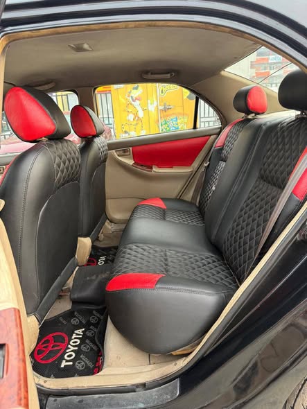 A picture of Toyota Corolla LE 2004
