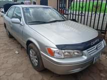 A picture of 2000 TOYOTA CAMRY