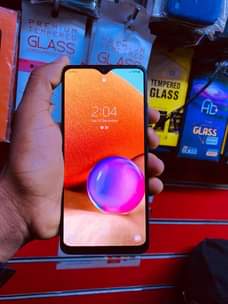 A picture of Samsung a32 gb 64 ram 4