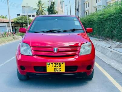 A picture of SELLING TOYOTA IST