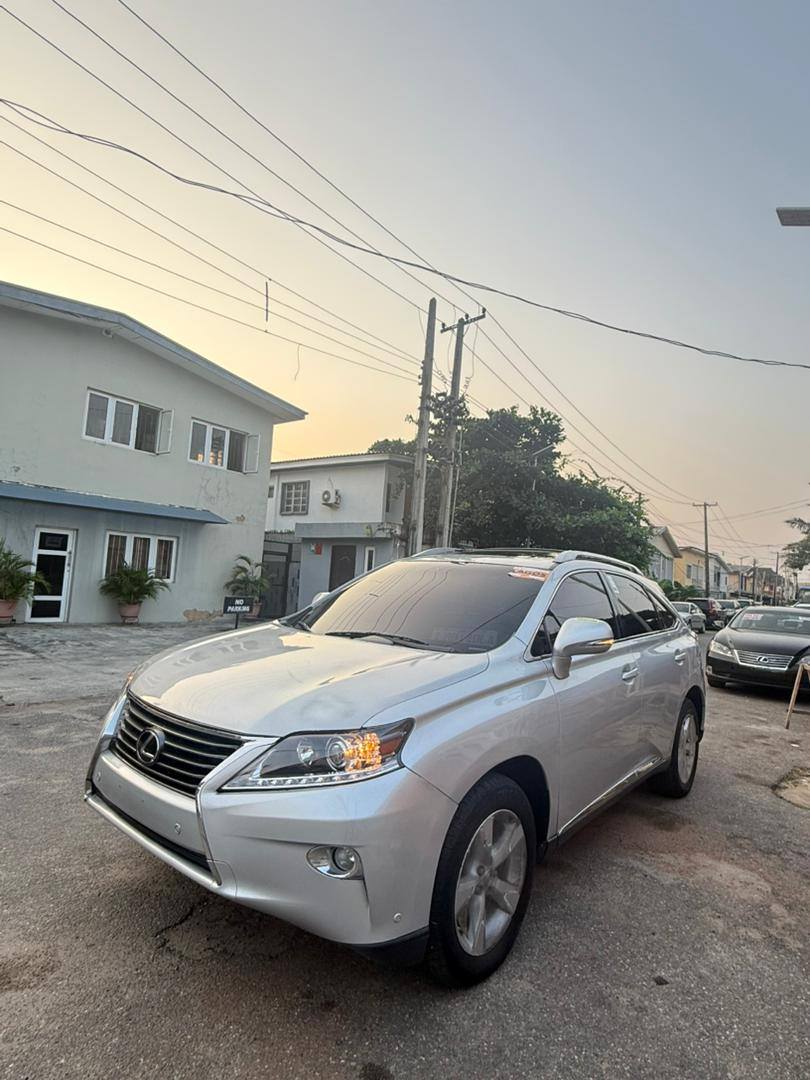 A picture of Registered 2012 2015 Lexus RX 350 full option