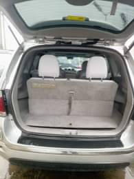 A picture of BELGIUM GRADE 2012 MODEL TOYOTA HIGHLANDER Engine very silent Gear