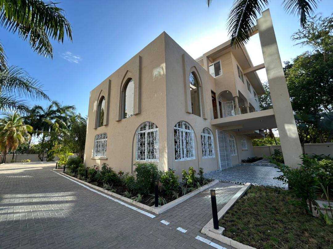 A picture of Looking for a serious TENANTS 0716953000