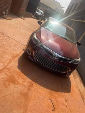 A picture of Direct Belgium standard Toyota Avalon 2015 model XLE Location awka