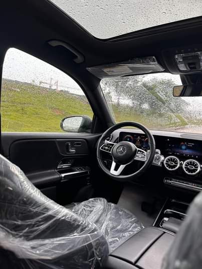 A picture of MERCEDES BENZ GLB250 2020