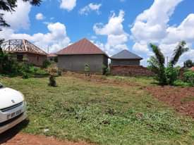A picture of 0709106274 HOT PLOT ON QUICK SELL 50X100FT