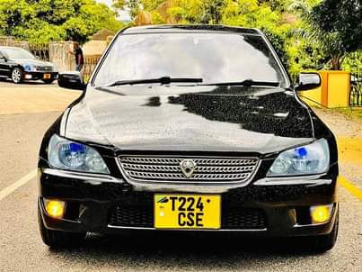 used toyota altezza