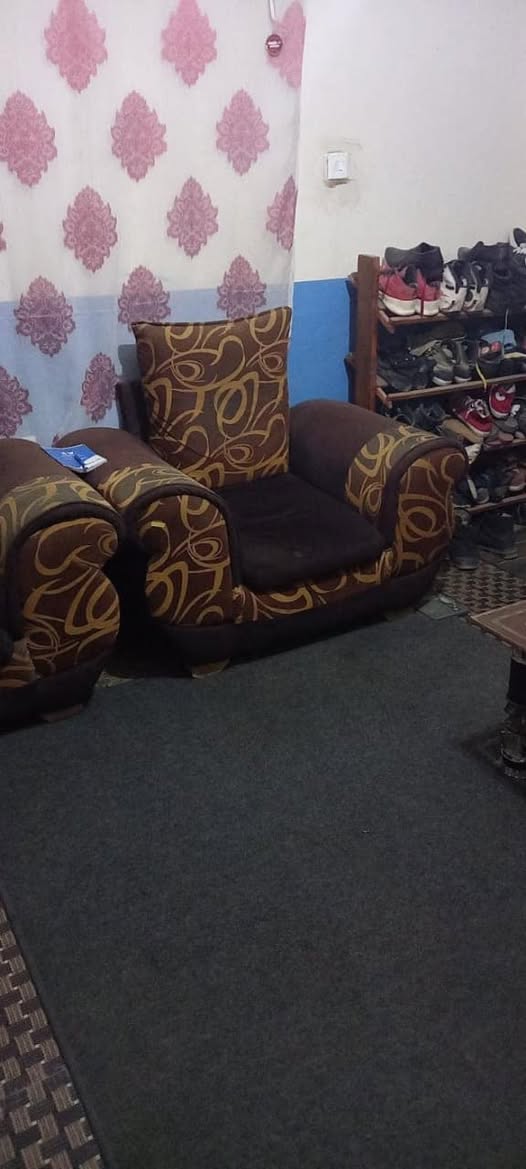A picture of 5 Seater Sofa Set