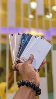 A picture of AQUOS R1 64GB RAM 4GB 4G NETWORK