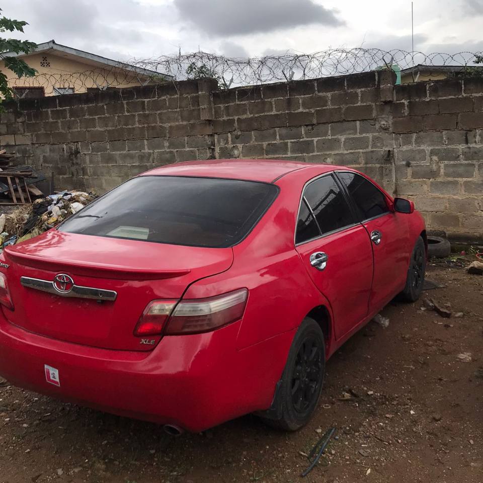 A picture of Toyota Camry 4plugs Good engine Good gear selection Cooling AC