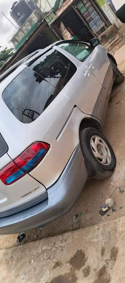 A picture of 2002 Toyota Sienna