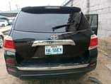 A picture of 2013 model Toyota Highlander First body Gear has issues Everything