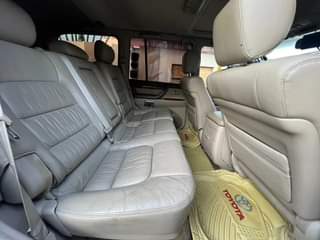 A picture of Land cruiser cygnus