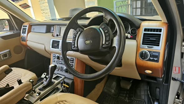 A picture of Range Rover vogue 30m
