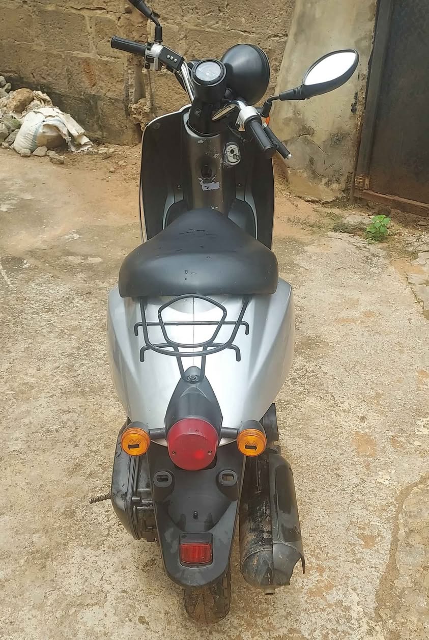 A picture of Honda Today Scooter for Sale