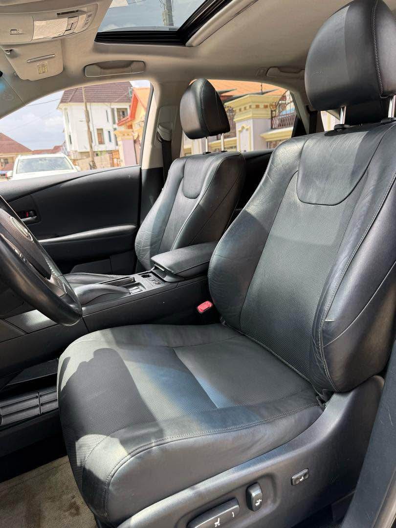 A picture of Fresh entry ROVE AUTOS Foreign used 2014 LEXUS RX350