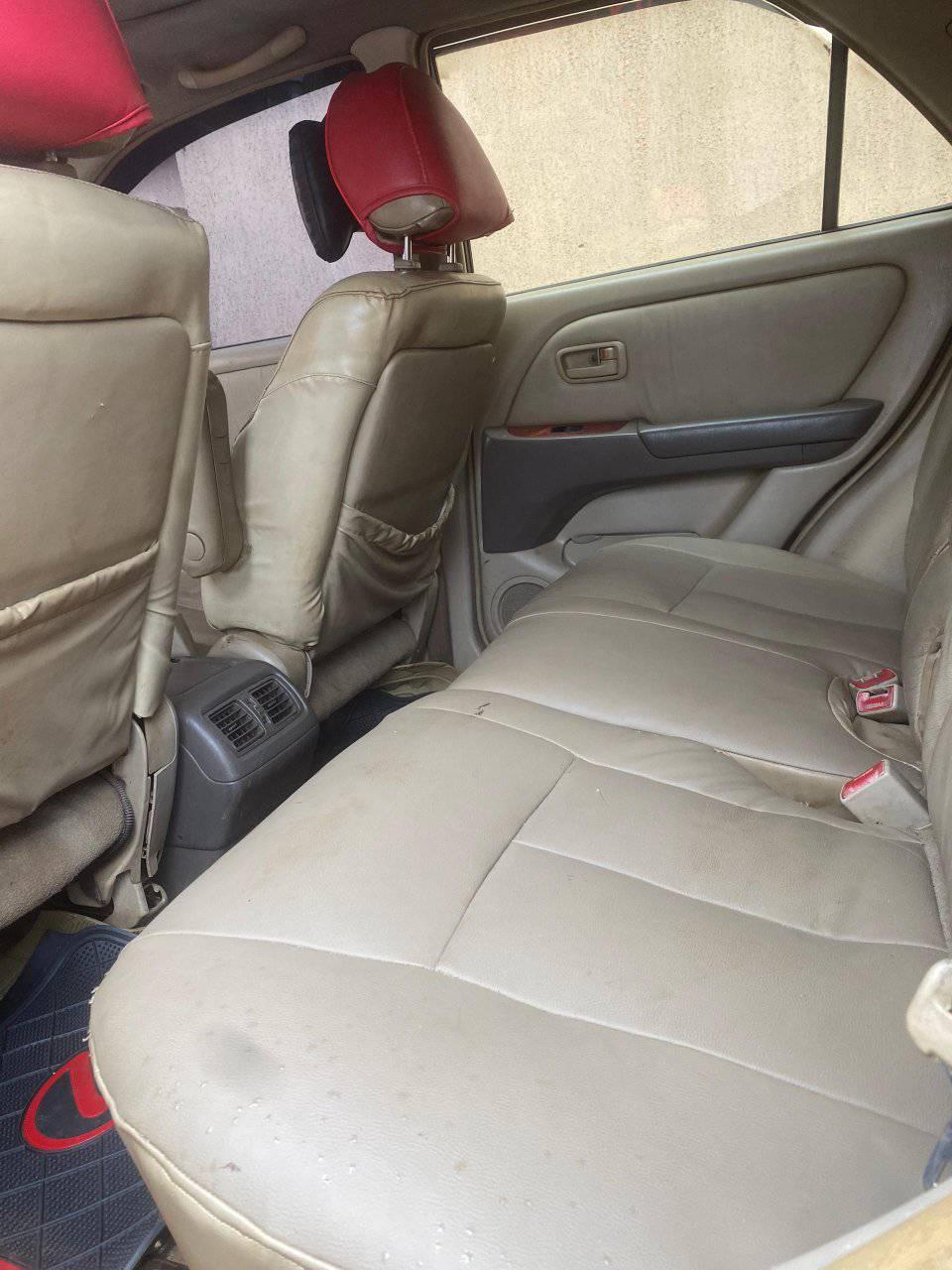 A picture of Lexus Rx 300